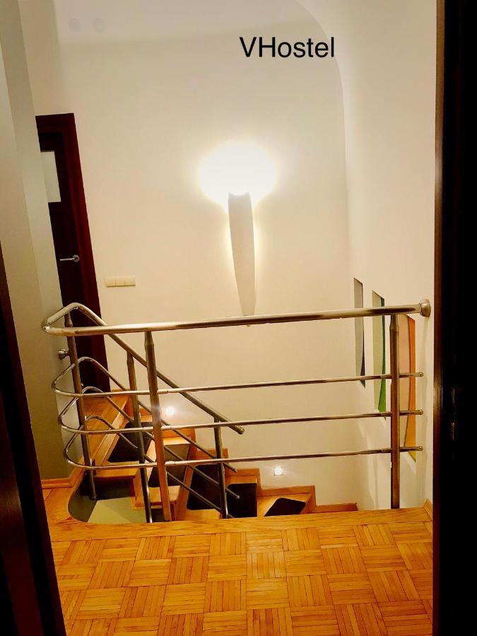 V Hostel Varsovie Extérieur photo