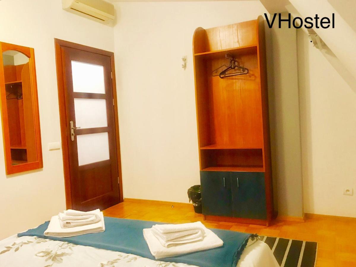 V Hostel Varsovie Extérieur photo